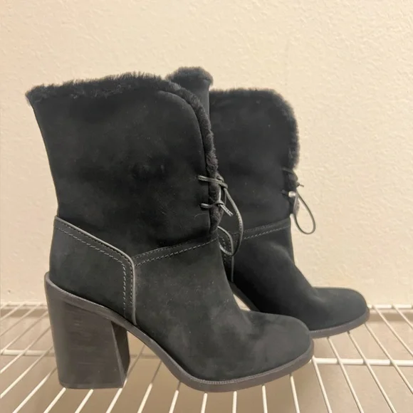 Ugg Jerene Booties used in great shape size 9 - Picture 5 of 11